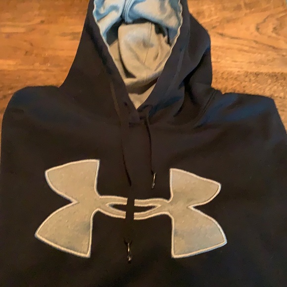 Under Armour Tops - Under Armour hoodie